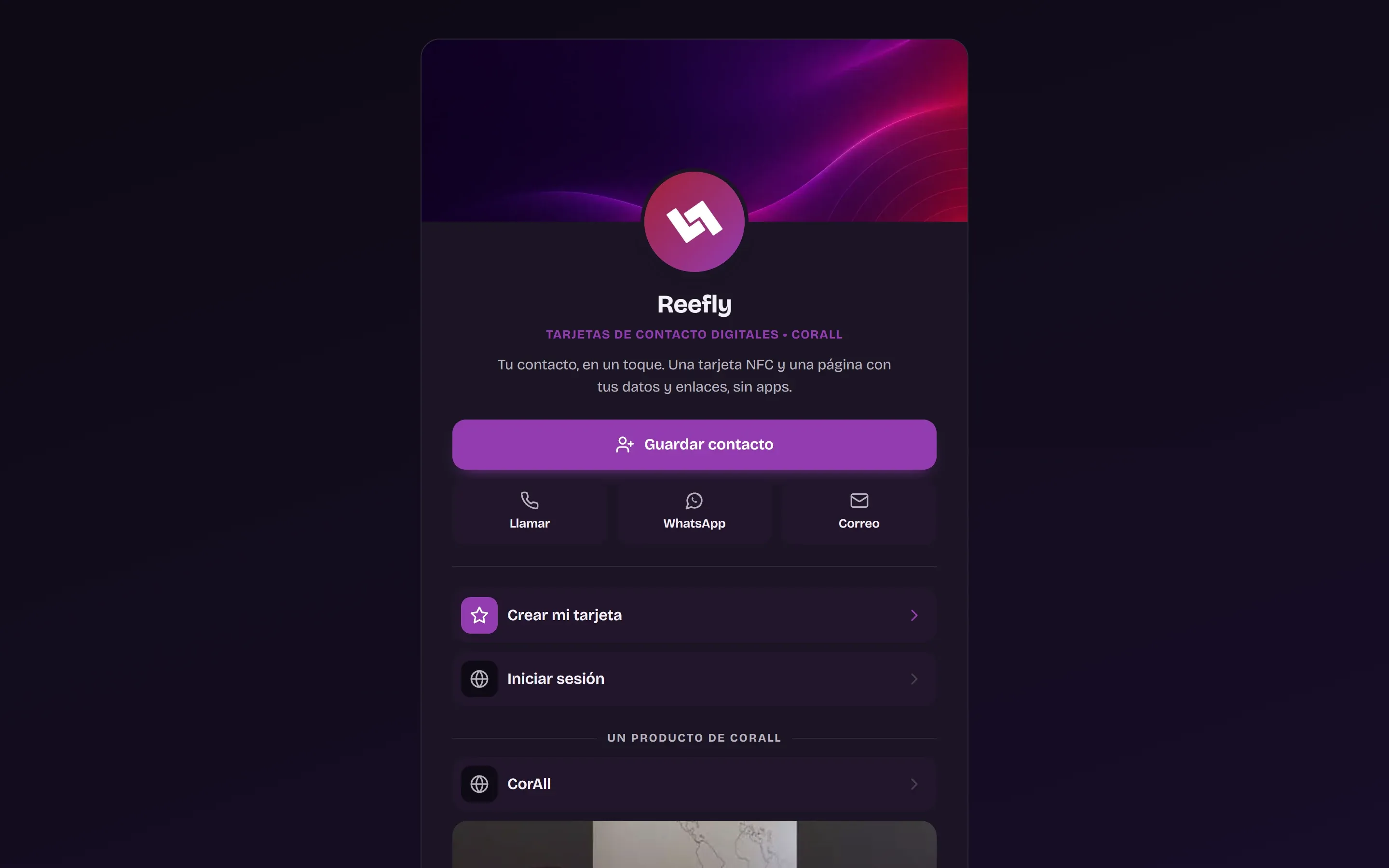 Página pública de Reefly en una computadora: banner, logotipo, botón para guardar el contacto y enlaces.