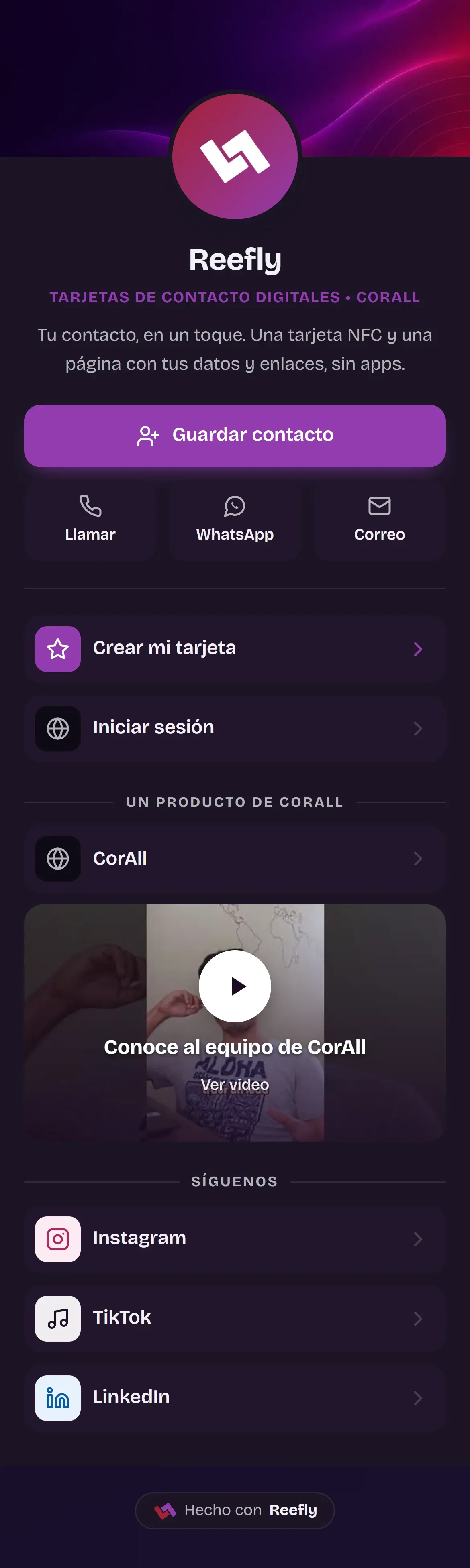 La página de Reefly en un celular: banner, logotipo, botón para guardar el contacto, contacto rápido, enlaces, un video y redes sociales.